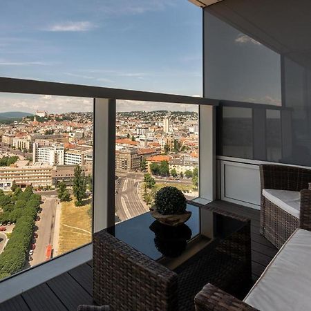 شقة Panorama - Sunset And Castle View, 22Nd Floor, Garage, Ac براتسيلافا المظهر الخارجي الصورة
